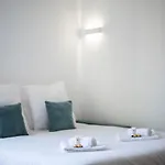 Дом отдыха Les Jardins Du Cap - Bord De - Piscine - Clim *