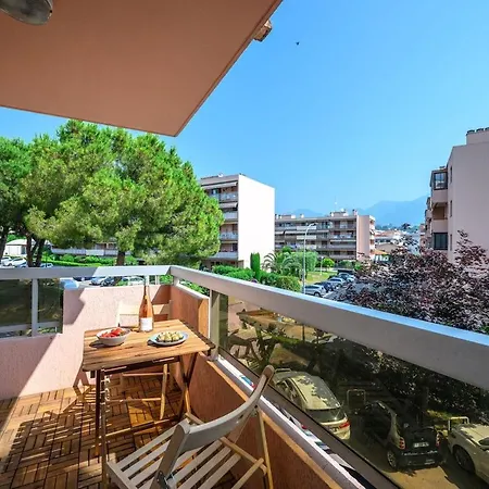 Les Jardins Du Cap Proche De La Piscine Clim