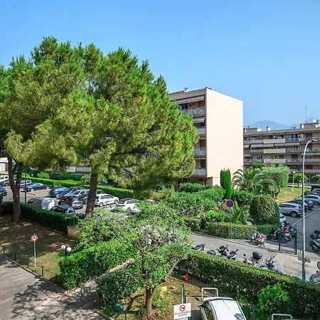 Les Jardins Du Cap Proche De La Piscine Clim